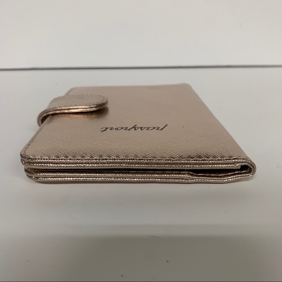 Passport wallet - Picture 4 of 6